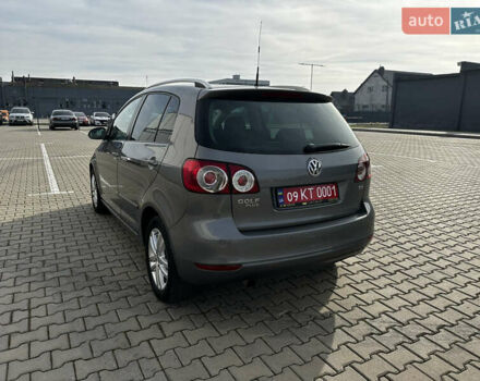 Сірий Фольксваген Golf Plus, об'ємом двигуна 1.6 л та пробігом 261 тис. км за 9150 $, фото 7 на Automoto.ua