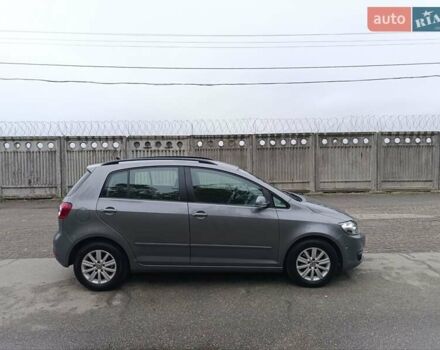 Серый Фольксваген Гольф Плюс, объемом двигателя 1.4 л и пробегом 200 тыс. км за 11650 $, фото 1 на Automoto.ua