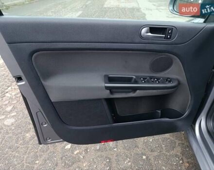 Серый Фольксваген Гольф Плюс, объемом двигателя 1.4 л и пробегом 200 тыс. км за 11650 $, фото 30 на Automoto.ua