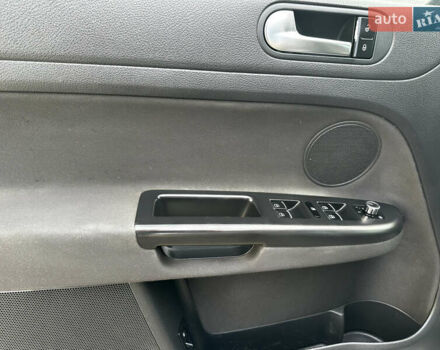 Сірий Фольксваген Golf Plus, об'ємом двигуна 1.6 л та пробігом 261 тис. км за 9150 $, фото 20 на Automoto.ua