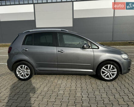 Сірий Фольксваген Golf Plus, об'ємом двигуна 1.6 л та пробігом 261 тис. км за 9150 $, фото 11 на Automoto.ua