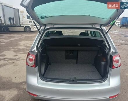 Серый Фольксваген Гольф Плюс, объемом двигателя 1.6 л и пробегом 273 тыс. км за 9200 $, фото 8 на Automoto.ua