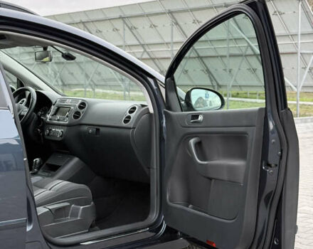 Сірий Фольксваген Golf Plus, об'ємом двигуна 1.4 л та пробігом 194 тис. км за 9700 $, фото 98 на Automoto.ua