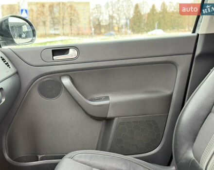 Сірий Фольксваген Golf Plus, об'ємом двигуна 1.4 л та пробігом 194 тис. км за 9000 $, фото 58 на Automoto.ua