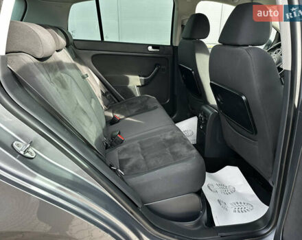 Сірий Фольксваген Golf Plus, об'ємом двигуна 1.6 л та пробігом 261 тис. км за 9150 $, фото 15 на Automoto.ua