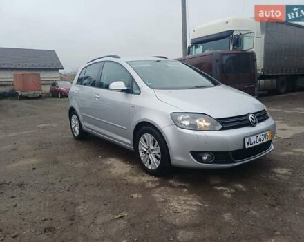 Серый Фольксваген Гольф Плюс, объемом двигателя 1.6 л и пробегом 273 тыс. км за 9200 $, фото 2 на Automoto.ua