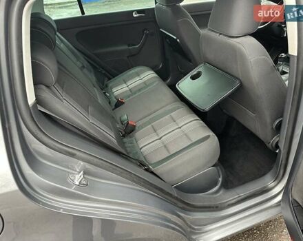 Серый Фольксваген Гольф Плюс, объемом двигателя 1.6 л и пробегом 191 тыс. км за 10400 $, фото 31 на Automoto.ua