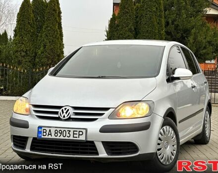 Серый Фольксваген Гольф Плюс, объемом двигателя 1.4 л и пробегом 201 тыс. км за 5100 $, фото 1 на Automoto.ua