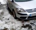 Серый Фольксваген Гольф Плюс, объемом двигателя 1.6 л и пробегом 220 тыс. км за 6200 $, фото 1 на Automoto.ua