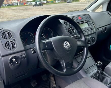 Фольксваген Гольф Плюс 2005 в Тернополе на Automoto.ua Серый Фольксваген Гольф Плюс, объемом двигателя 1.6 л и пробегом 206 тыс. км за 5600 $, фото 7 на Automoto.ua