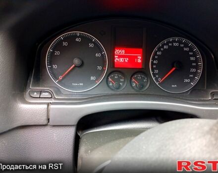 Серый Фольксваген Гольф Плюс, объемом двигателя 1.6 л и пробегом 240 тыс. км за 5400 $, фото 3 на Automoto.ua