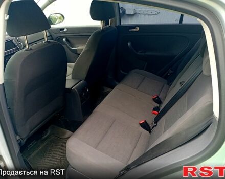 Серый Фольксваген Гольф Плюс, объемом двигателя 1.6 л и пробегом 240 тыс. км за 5400 $, фото 4 на Automoto.ua