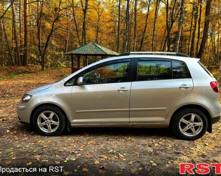 Серый Фольксваген Гольф Плюс, объемом двигателя 1.6 л и пробегом 333 тыс. км за 5650 $, фото 1 на Automoto.ua