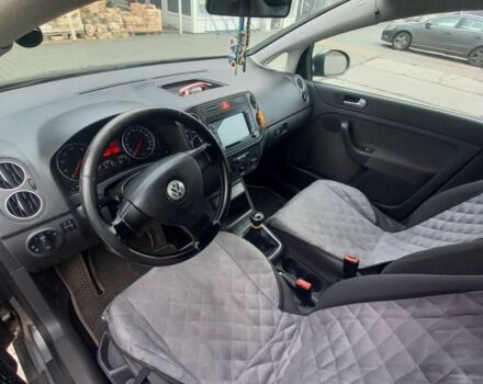 Сірий Фольксваген Golf Plus, об'ємом двигуна 1.6 л та пробігом 267 тис. км за 6300 $, фото 5 на Automoto.ua