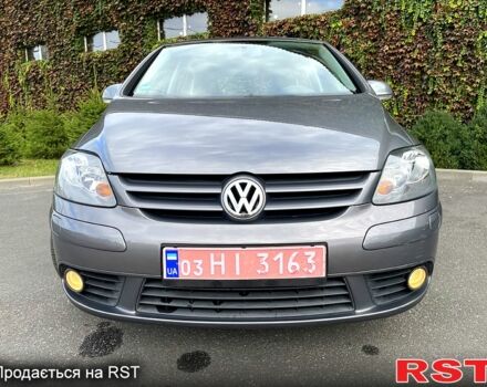 Серый Фольксваген Гольф Плюс, объемом двигателя 1.6 л и пробегом 208 тыс. км за 6600 $, фото 2 на Automoto.ua