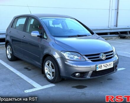 Серый Фольксваген Гольф Плюс, объемом двигателя 1.6 л и пробегом 210 тыс. км за 5500 $, фото 2 на Automoto.ua
