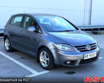 Серый Фольксваген Гольф Плюс, объемом двигателя 1.6 л и пробегом 210 тыс. км за 5500 $, фото 6 на Automoto.ua