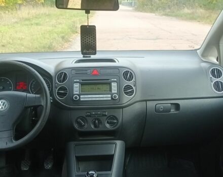 Сірий Фольксваген Golf Plus, об'ємом двигуна 1 л та пробігом 333 тис. км за 2800 $, фото 7 на Automoto.ua