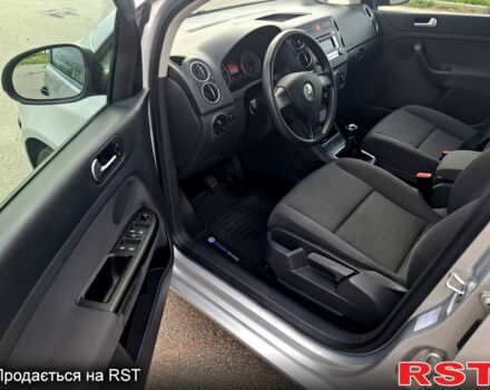 Серый Фольксваген Гольф Плюс, объемом двигателя 1.6 л и пробегом 140 тыс. км за 6750 $, фото 7 на Automoto.ua