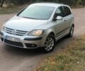 Сірий Фольксваген Golf Plus, об'ємом двигуна 1 л та пробігом 333 тис. км за 2800 $, фото 4 на Automoto.ua