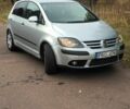 Серый Фольксваген Гольф Плюс, объемом двигателя 1 л и пробегом 333 тыс. км за 2200 $, фото 3 на Automoto.ua
