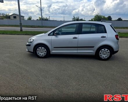 Серый Фольксваген Гольф Плюс, объемом двигателя 1.6 л и пробегом 140 тыс. км за 6750 $, фото 5 на Automoto.ua