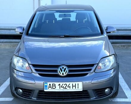 Серый Фольксваген Гольф Плюс, объемом двигателя 1.6 л и пробегом 210 тыс. км за 5500 $, фото 1 на Automoto.ua