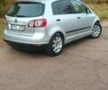 Сірий Фольксваген Golf Plus, об'ємом двигуна 1 л та пробігом 333 тис. км за 2800 $, фото 2 на Automoto.ua