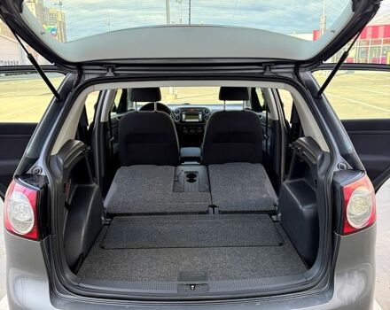 Серый Фольксваген Гольф Плюс, объемом двигателя 1.6 л и пробегом 210 тыс. км за 5500 $, фото 7 на Automoto.ua