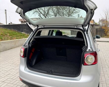 Серый Фольксваген Гольф Плюс, объемом двигателя 1.6 л и пробегом 127 тыс. км за 7550 $, фото 8 на Automoto.ua