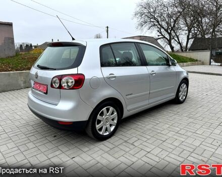 Серый Фольксваген Гольф Плюс, объемом двигателя 1.6 л и пробегом 127 тыс. км за 7550 $, фото 4 на Automoto.ua