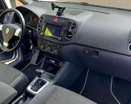 Серый Фольксваген Гольф Плюс, объемом двигателя 1.4 л и пробегом 181 тыс. км за 6500 $, фото 9 на Automoto.ua