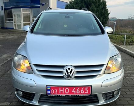 Серый Фольксваген Гольф Плюс, объемом двигателя 1.4 л и пробегом 244 тыс. км за 7350 $, фото 4 на Automoto.ua