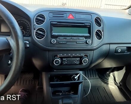 Серый Фольксваген Гольф Плюс, объемом двигателя 1.6 л и пробегом 156 тыс. км за 7500 $, фото 1 на Automoto.ua