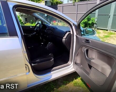 Серый Фольксваген Гольф Плюс, объемом двигателя 1.6 л и пробегом 156 тыс. км за 7500 $, фото 6 на Automoto.ua