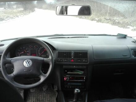 Серый Фольксваген Гольф Плюс, объемом двигателя 1.6 л и пробегом 3 тыс. км за 1900 $, фото 1 на Automoto.ua