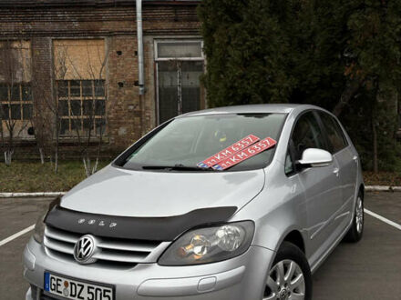 Серый Фольксваген Гольф Плюс, объемом двигателя 1.6 л и пробегом 170 тыс. км за 5999 $, фото 1 на Automoto.ua