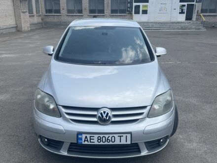 Сірий Фольксваген Golf Plus, об'ємом двигуна 1.6 л та пробігом 262 тис. км за 5200 $, фото 1 на Automoto.ua