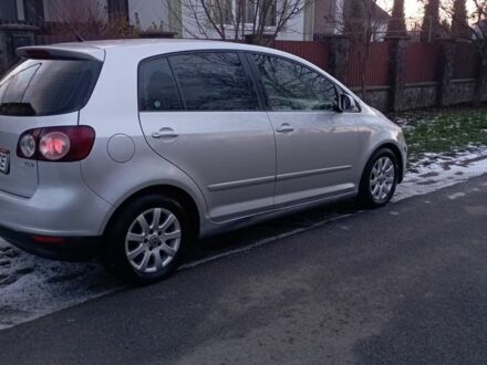 Серый Фольксваген Гольф Плюс, объемом двигателя 1.9 л и пробегом 300 тыс. км за 4700 $, фото 1 на Automoto.ua