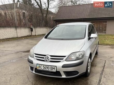 Серый Фольксваген Гольф Плюс, объемом двигателя 1.4 л и пробегом 269 тыс. км за 4500 $, фото 1 на Automoto.ua