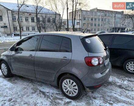 Серый Фольксваген Гольф Плюс, объемом двигателя 1.6 л и пробегом 214 тыс. км за 6300 $, фото 1 на Automoto.ua