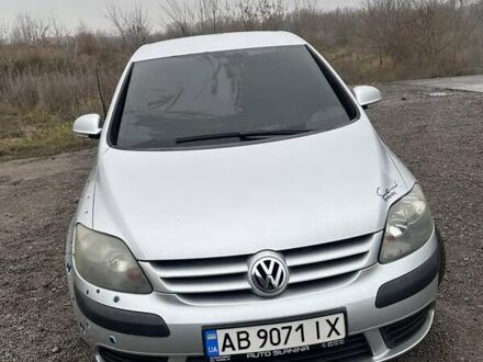 Серый Фольксваген Гольф Плюс, объемом двигателя 1.39 л и пробегом 208 тыс. км за 6000 $, фото 1 на Automoto.ua