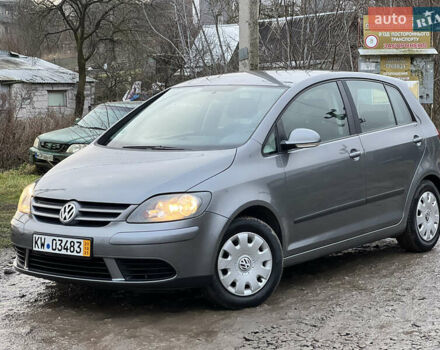 Сірий Фольксваген Golf Plus, об'ємом двигуна 1.6 л та пробігом 167 тис. км за 5600 $, фото 1 на Automoto.ua