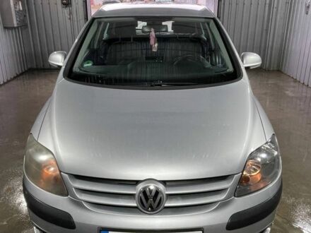 Серый Фольксваген Гольф Плюс, объемом двигателя 1.4 л и пробегом 270 тыс. км за 5100 $, фото 1 на Automoto.ua