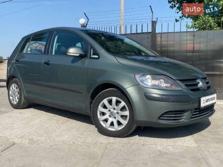 Фольксваген Гольф Плюс 2005 в Киеве на Automoto.ua Серый Фольксваген Гольф Плюс, объемом двигателя 1.6 л и пробегом 206 тыс. км за 5990 $, фото 1 на Automoto.ua