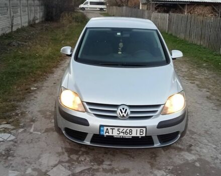 Серый Фольксваген Гольф Плюс, объемом двигателя 1.6 л и пробегом 255 тыс. км за 5150 $, фото 1 на Automoto.ua