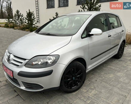 Сірий Фольксваген Golf Plus, об'ємом двигуна 1.4 л та пробігом 251 тис. км за 5150 $, фото 1 на Automoto.ua