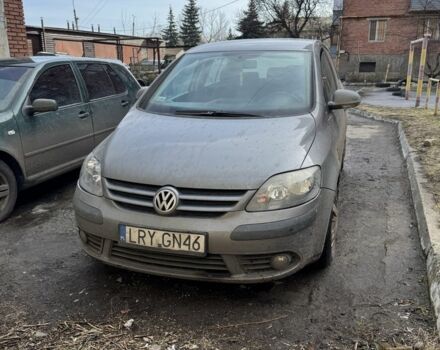Серый Фольксваген Гольф Плюс, объемом двигателя 1.9 л и пробегом 219 тыс. км за 2300 $, фото 1 на Automoto.ua