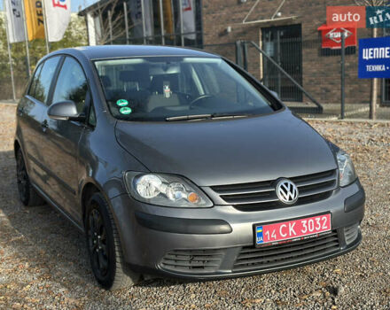 Серый Фольксваген Гольф Плюс, объемом двигателя 1.4 л и пробегом 208 тыс. км за 5500 $, фото 1 на Automoto.ua