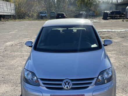 Серый Фольксваген Гольф Плюс, объемом двигателя 1.6 л и пробегом 218 тыс. км за 6300 $, фото 1 на Automoto.ua